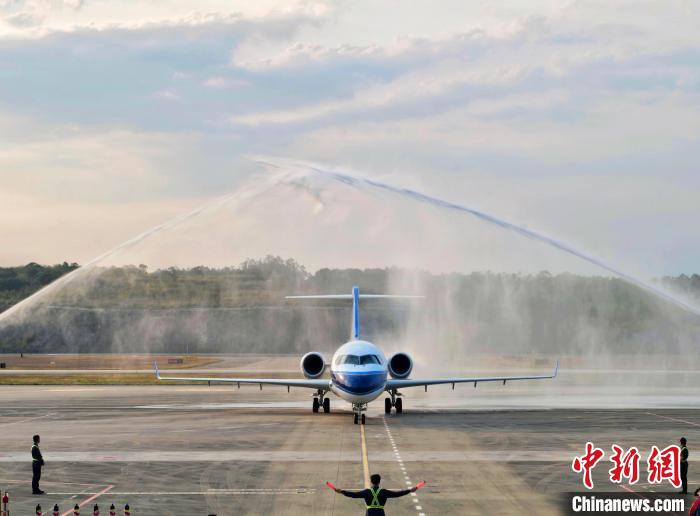 南航ARJ21飞机第二运营主基地迎来首架ARJ21飞机落户 南方航空 供图