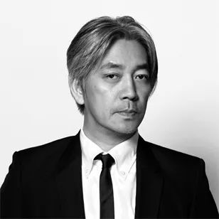 东西问·人物丨坂本龙一：左手东方调式，右手西方和弦