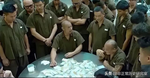 香烟成为二战后的德国硬通货：只要两根就可以和德国妹子一起通宵