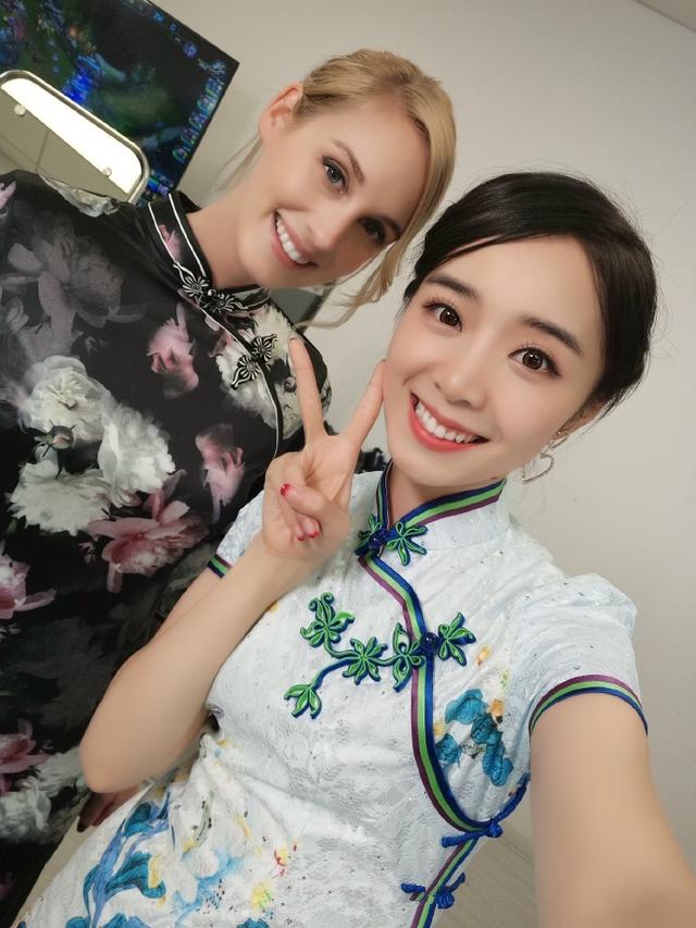 LOL女主播都爱旗袍余霜最气质，Rita凹凸有致，微笑前女友亮了