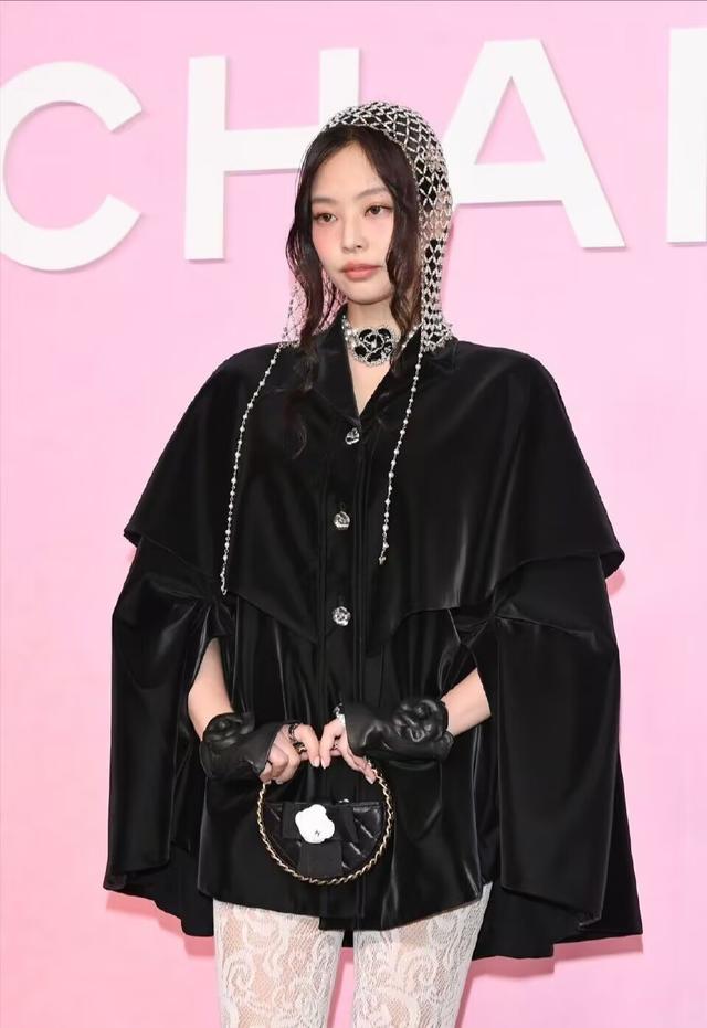 BLACKPINK成员Jennie客串几分钟美剧，尺度大到让各国网友咋舌