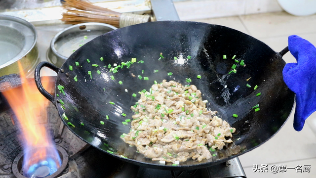 三伏天，建议男人：少吃猪肉和鱼肉，多吃4种肉，清补不上火