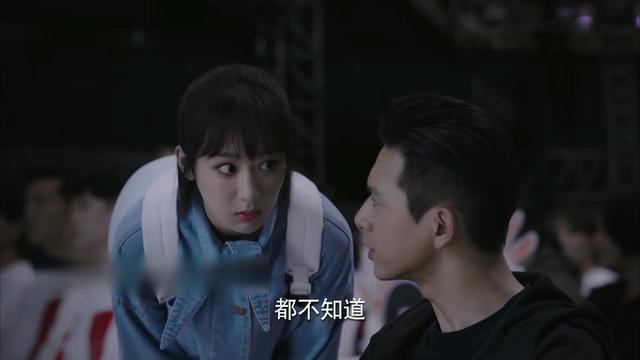 《亲爱的热爱的》高甜开播！李现撩杨紫花样百出：壁咚贴近勾手指