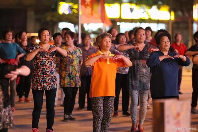 高考来了，小区里跳广场舞的大姐总算销声匿迹了那么几天！