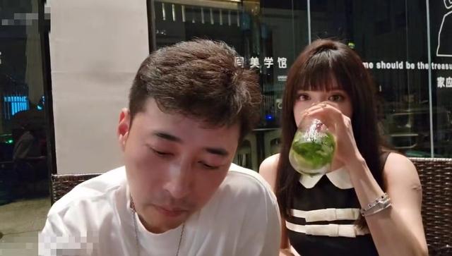 钱小佳酒量不行原形毕露，被美女调侃小趴菜，愿赌服输