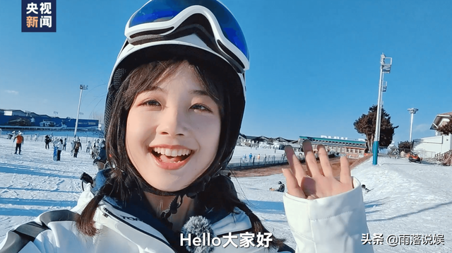 最美主持人王冰冰，和8岁滑雪女孩为北京冬奥会加油