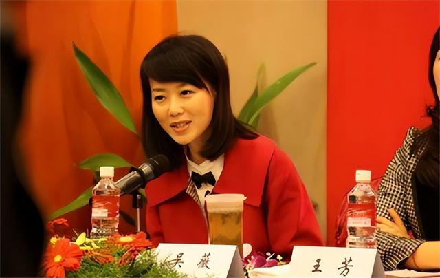 安徽卫视美女吴薇近况，她长相十分漂亮，早已结婚，老公是谁成谜