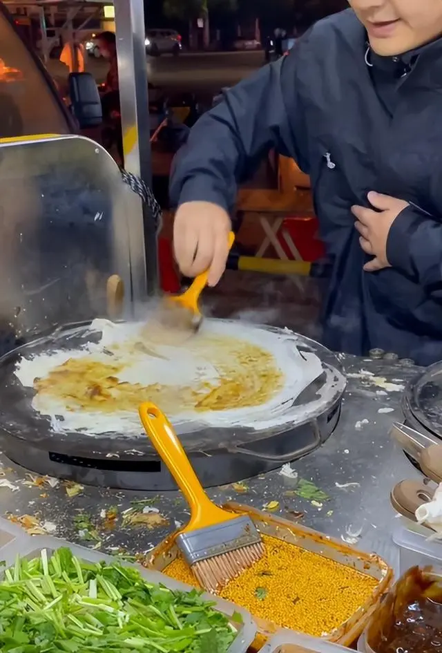 有多少煎饼果子摊是便衣警察开的