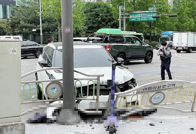 韩国体育女主播朴信映驾车时不慎撞死外卖骑士，事发后，她始终紧闭车门，如此处理方式引发各界不满