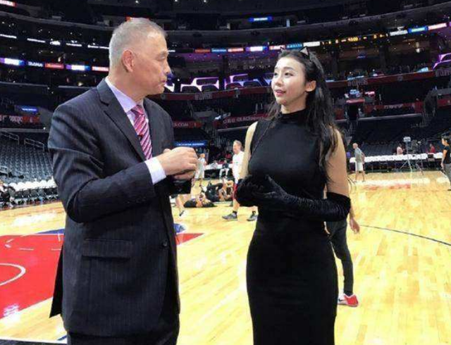 NBA第一美女主播张曼源，科比称她为最美亚洲女人，喜欢肌肉男友