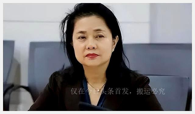 又一美女干部被查！气质绝佳面如桃，靓丽外表难掩背后污垢