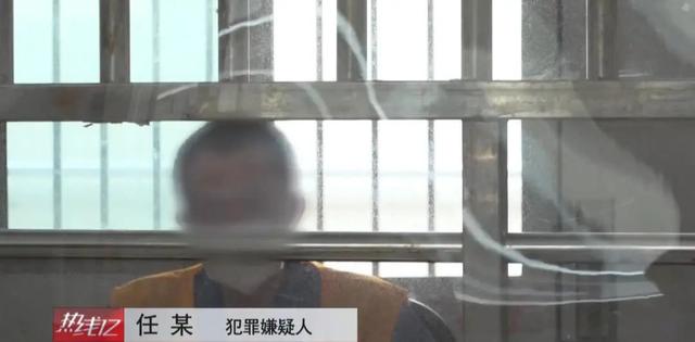 “性感女主播”邀裸聊男子受骗不堪敲诈报警，背后团伙浮出水面……