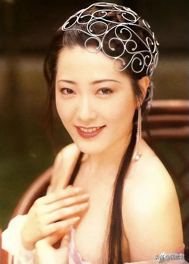 “亚洲第一美胸”杨思敏，从“最美潘金莲”到卖拉面，她怎么了