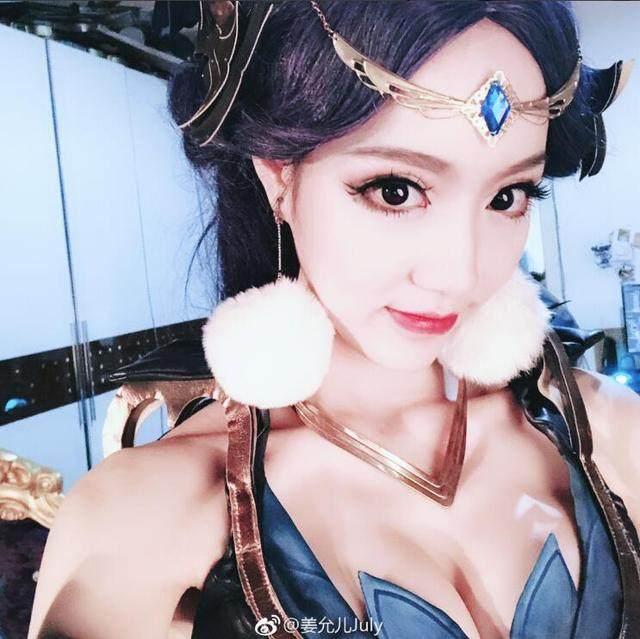 比冯提莫可爱，比陈一发更美，原来她的cosplay最美！