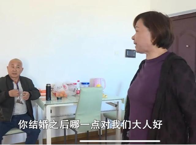 网络女主播再婚隐瞒婚史，没想到纸包不住火，婆婆知道真相后炸了