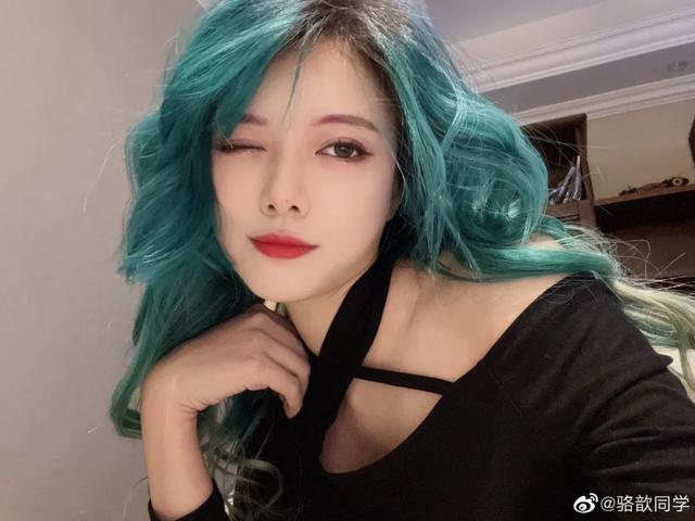 这是骆歆！百变女郎！果然电竞主持还是美女多