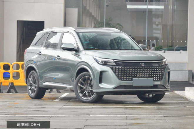 大7座的新能源SUV，蓝电E5综合优惠至高3万5，启辰大V DD-i要怎么比