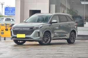 中型插混SUV：9.98万起与油车一个价，蓝电E5性价比秒杀CS75PLUS