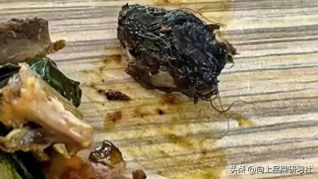 “鼠头”受害股出现！绝味鸭脖股价连跌，网友：比窦娥还冤