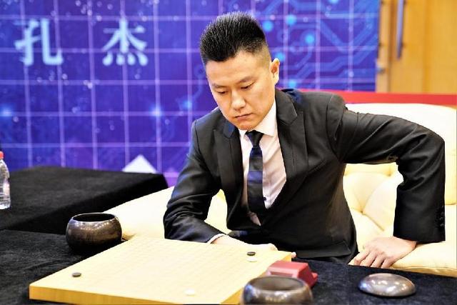 围棋九段王檄投身股市，将围棋十诀用于投资三年赚16倍，今年战利品是辆保时捷