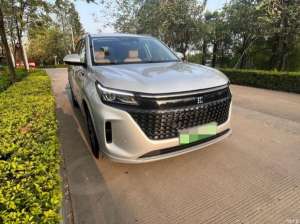 蓝电E5有多好；油耗省，续航长，9.98万就能入手的中型插混SUV