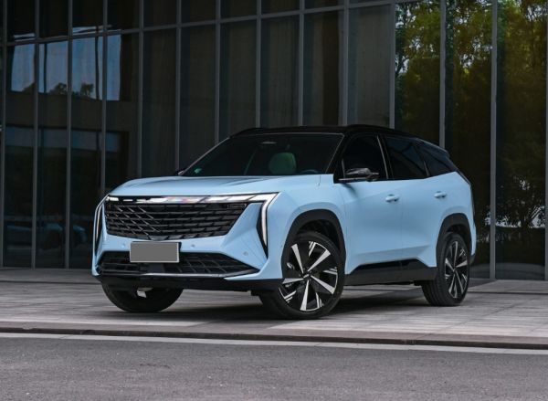 9.98万就能入手的黑马插混SUV：蓝电E5对比博越L，真的超划算！