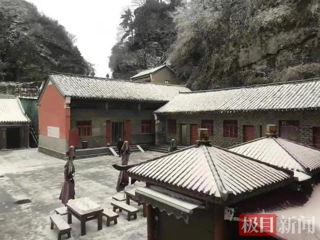 湖北下雪啦！气温接着降