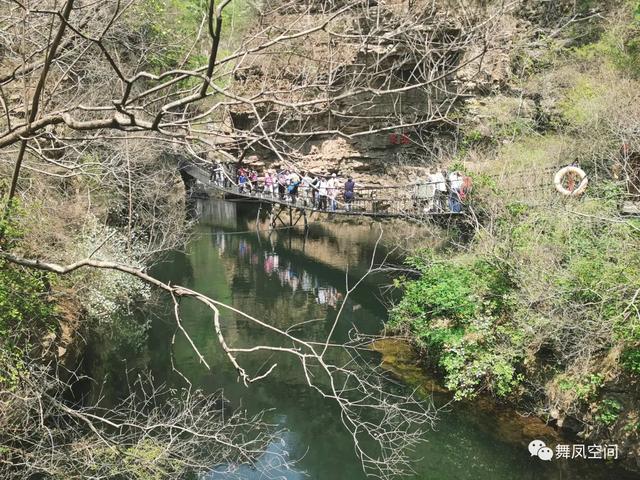 京东大峡谷，高峡出五潭