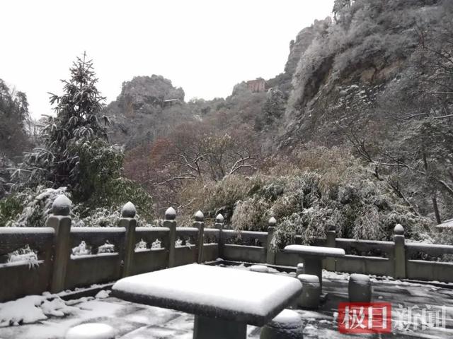 湖北下雪啦！气温接着降