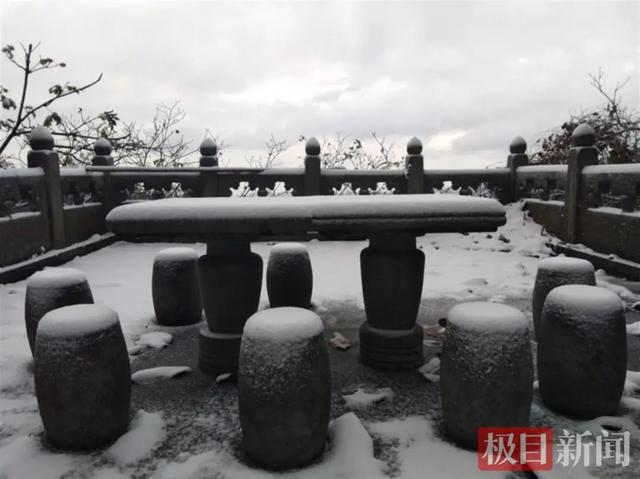 湖北下雪啦！气温接着降