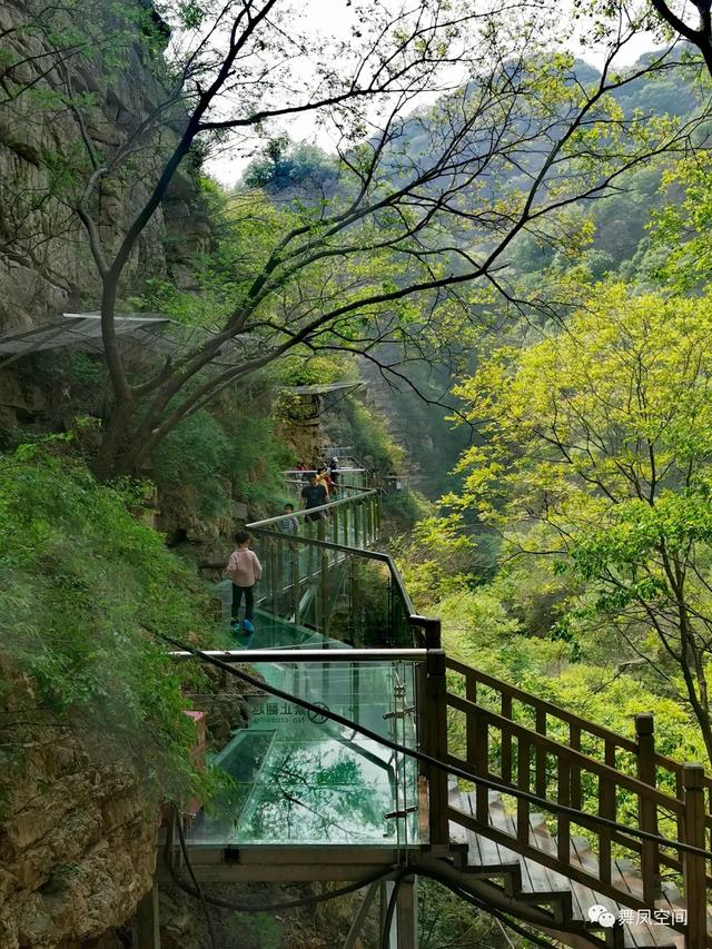 京东大峡谷，高峡出五潭