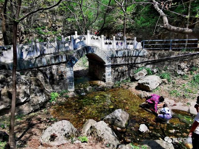 京东大峡谷，高峡出五潭