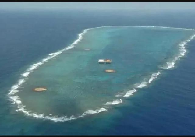 日本所谓领土“冲之鸟礁”