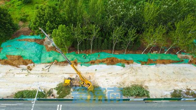 双向十车道 ！济南经十东路这一路段正在拓宽改造