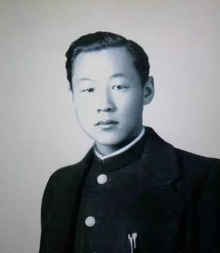 1956年，那个抱着毛主席痛哭的男人，后来怎么样了