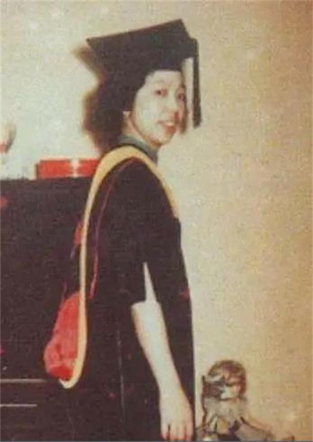 1957年，美国海关私吞中国女人6800美金，为何女人释然一笑