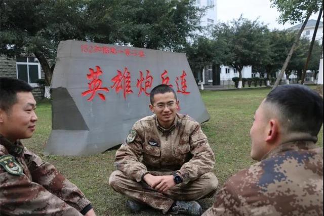 善谋打仗的政治干部丨文武双全的“六边形战士”，决胜未来战场少不了他们