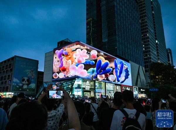 成都大运会｜越夜，越美，越成都！