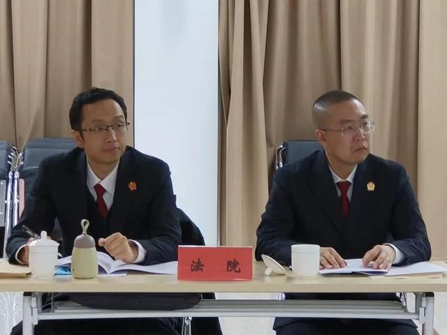 海淀法院派员旁听区人大各代表团会前分团联组活动