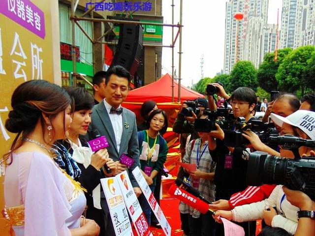 繁花最美时，“优雅女神”赵雅芝莅临南宁开启美丽新体验