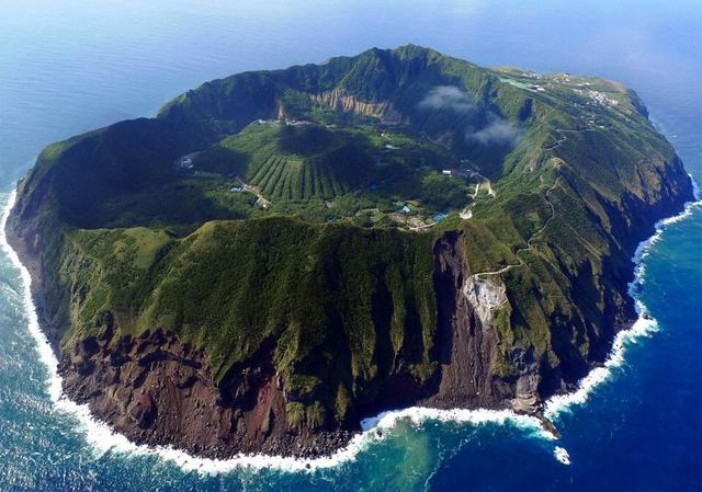 走进火山口，是惊吓还是惊喜