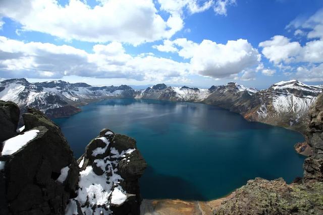 走进火山口，是惊吓还是惊喜