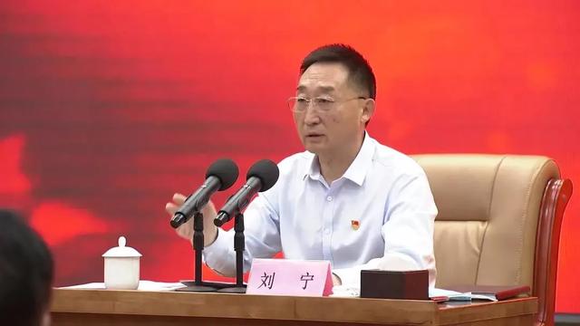 刘宁任广西壮族自治区党委书记，鹿心社不再担任