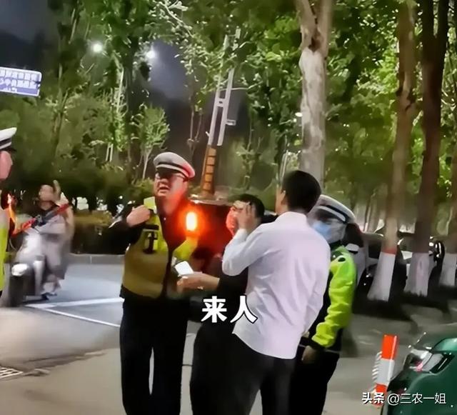 河南纪委人员酒驾被查后续：涉事人不是司机，已被撤职并调离岗位