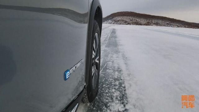 自驾去东北要不要换雪地胎，刚从哈尔滨回来，喵哥告诉你怎么开