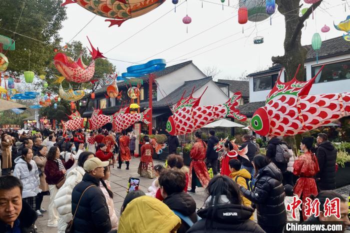 （新春走基层）走进杭州的“民俗年”：当南宋美学遇见非遗年味