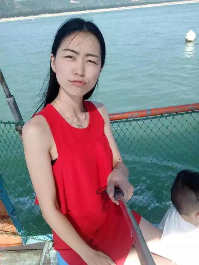 寿宁美女跑到海边“臭美”