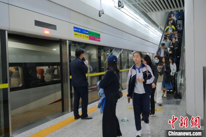 （粤港澳大湾区）广深港高铁春运跨境客流近400万人次创新高