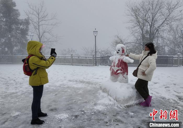 湖南张家界春雪纷飞